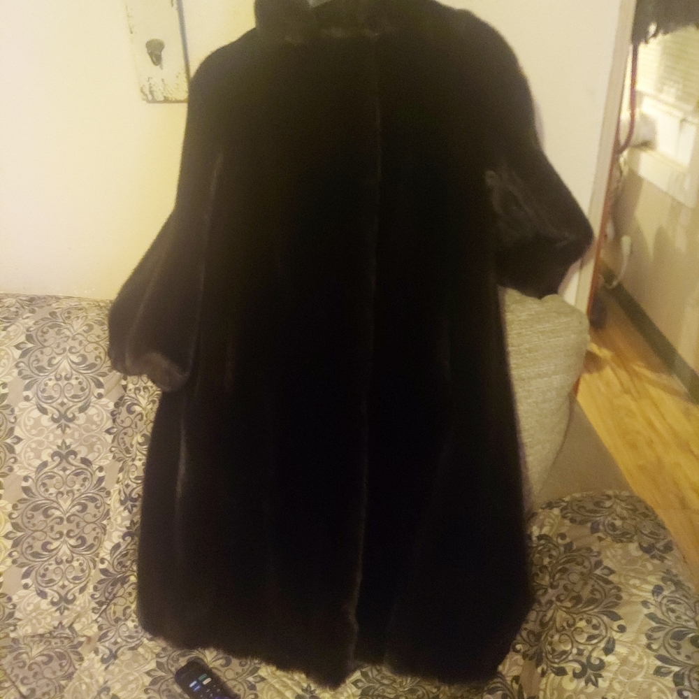 Women's faux fur winter coat